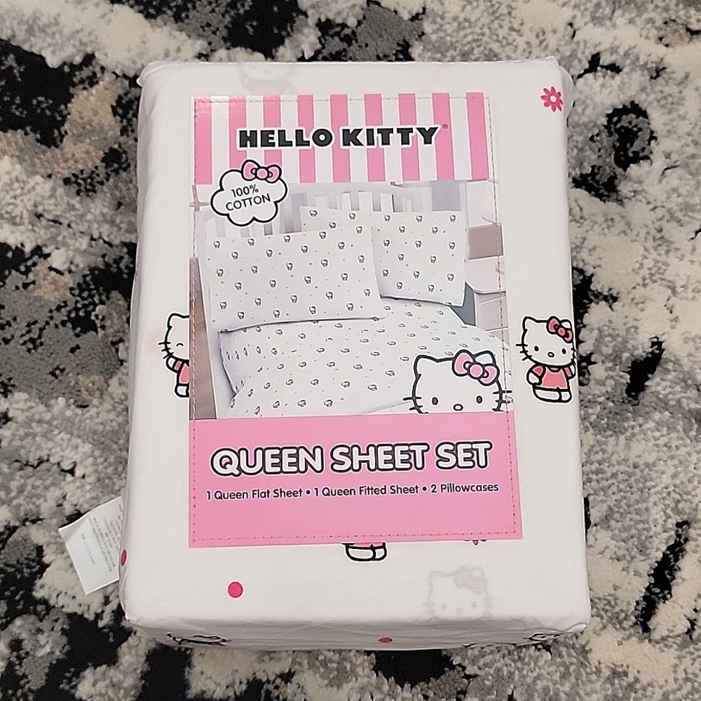 Hello Kitty Queen Sheet Set
